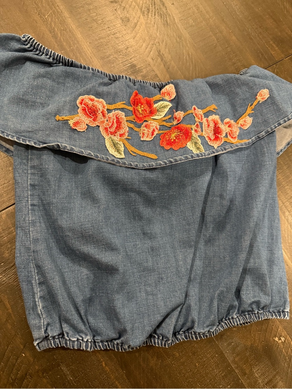 Embroidered Chambray Off-the-Shoulder Crop Top Boho Floral Bubble Hem Size S